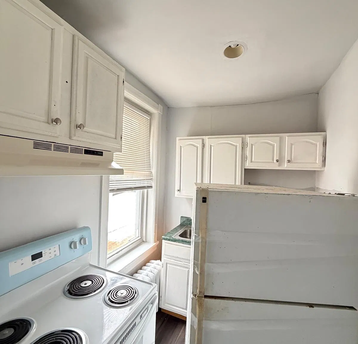 1 bed, 650 sqft, $1,100 — Photo 3