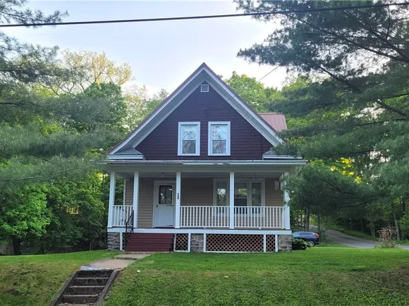 72 Van Buren St, Dolgeville, NY 13329
