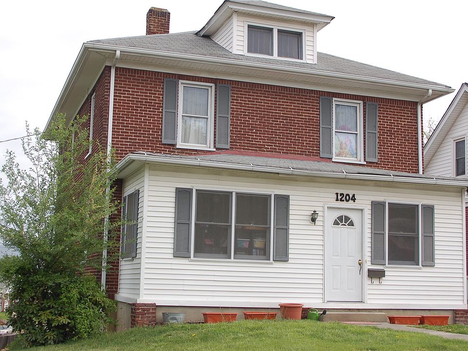 1st image of 1204 Penmar Ave SE