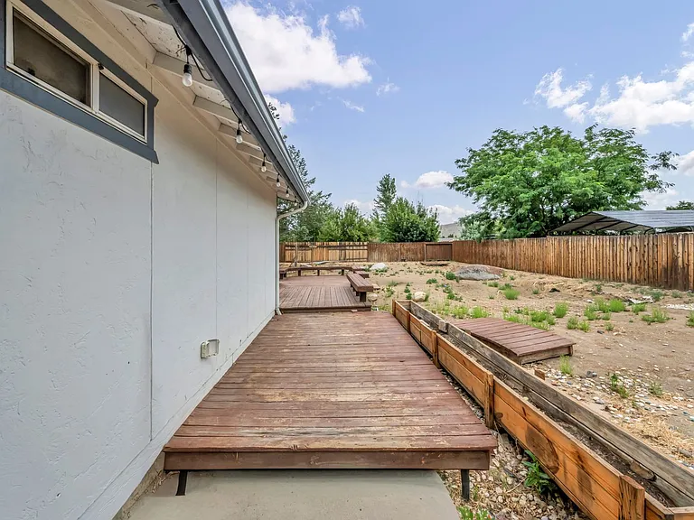 17575 Parrot Dr — Photo 27