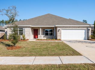 133 Sky Way, Freeport, FL 32439