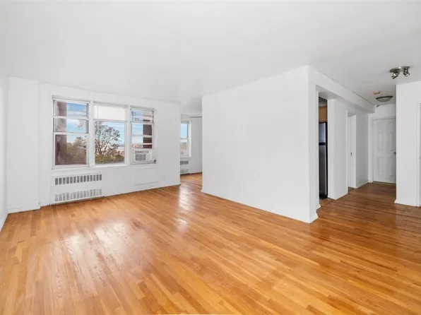 42 Pine Street #5T, Yonkers, NY 10701