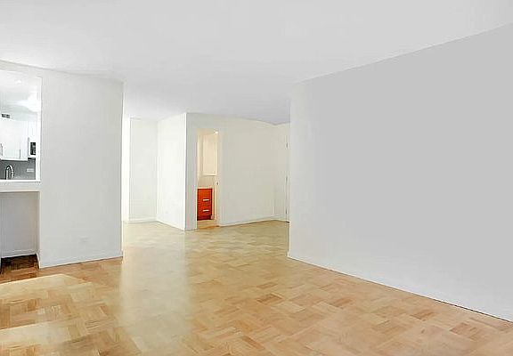 3rd image of 320 E 58th St APT 2A