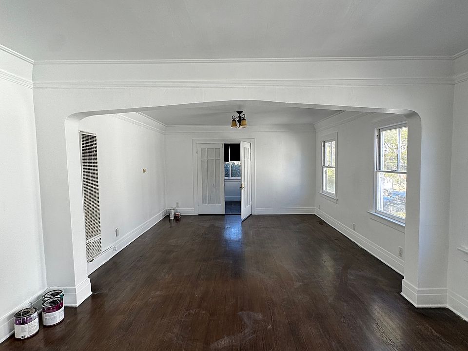 1st image of 1616 1/2 Edgecliffe Dr
