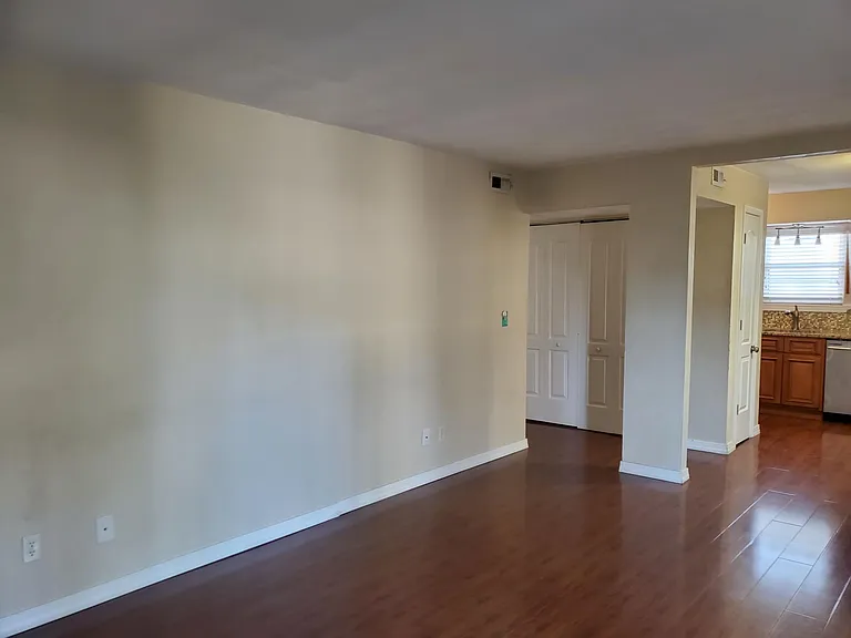1518 Chela Ave #B1 — Photo 5