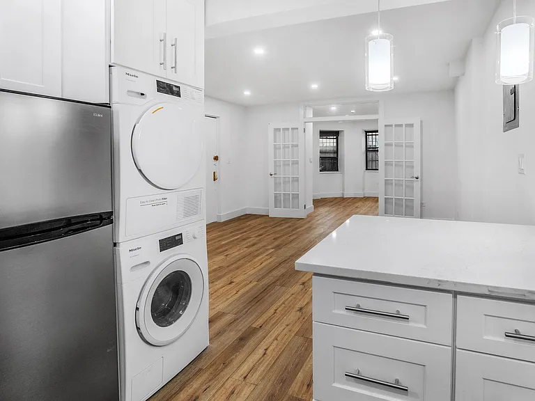246 W 73rd St #1A — Photo 7