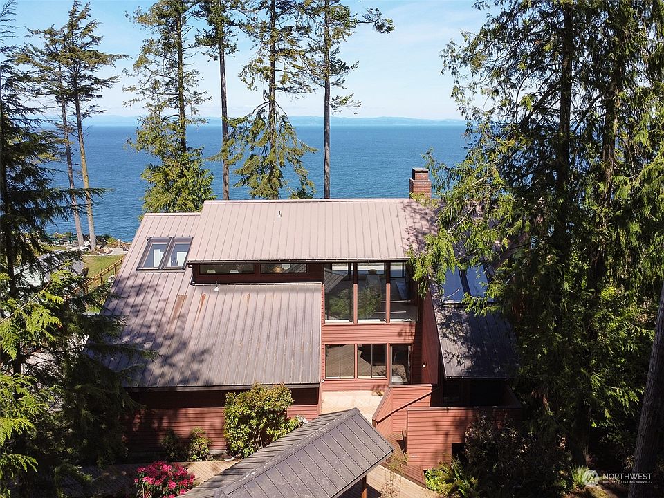 1st image of 820 Milwaukee Drive