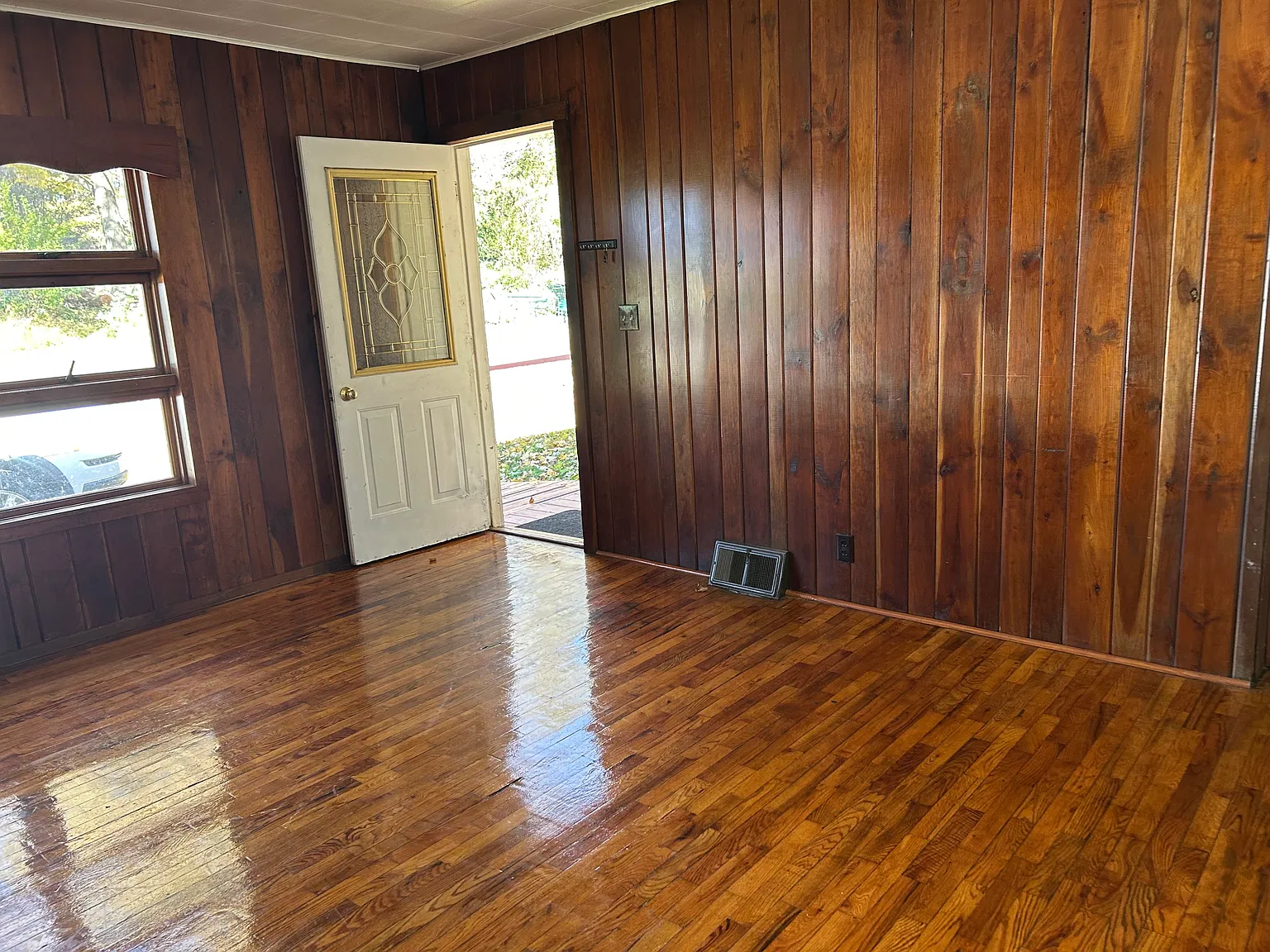 3 bed, 1248 sqft, $950 — Photo 2
