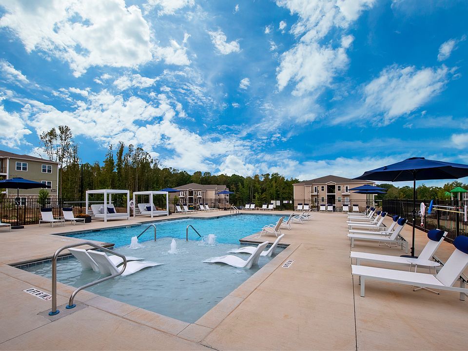 Saltwater Swimming Pool at Preston Park Apartments in Burlington, NC