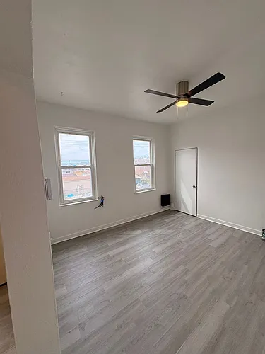 215 Woodkirk St Photo 1