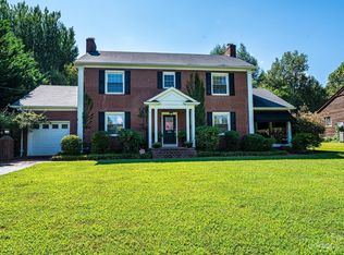 406 Pennton Ave SW, Lenoir, NC 28645