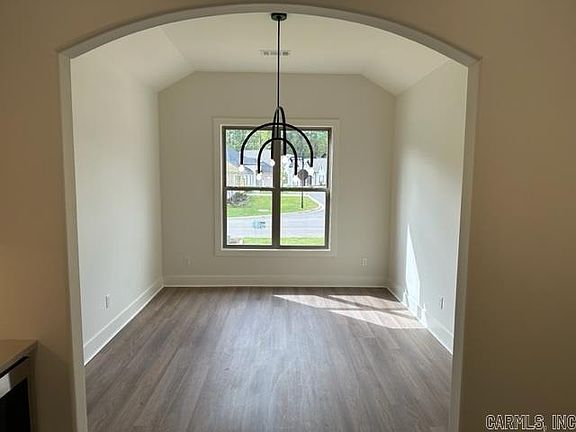 5th image of 128 Woodlands Park Dr