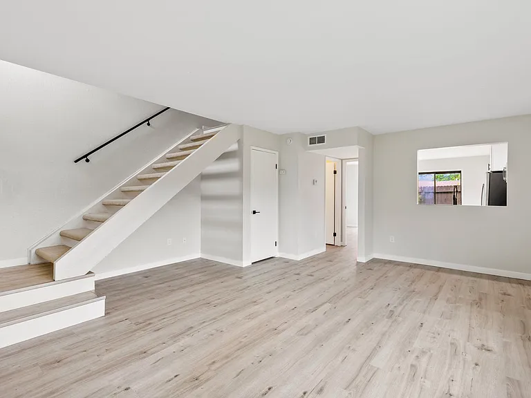 2524 Ocean Cove Dr — Photo 4