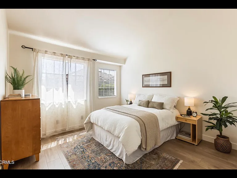 13945 Lemoli Ave — Photo 7