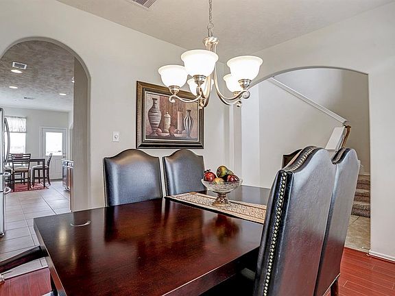 4th image of 31 Quillwood Pl