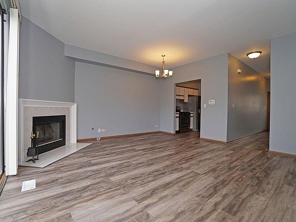 4th image of 1606 Woodhaven Ct #1606