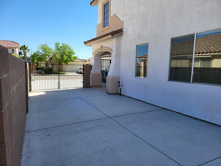 7176 Cressida Ct — Photo 4