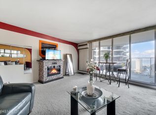 300 N State St APT 3908, Chicago, IL 60654
