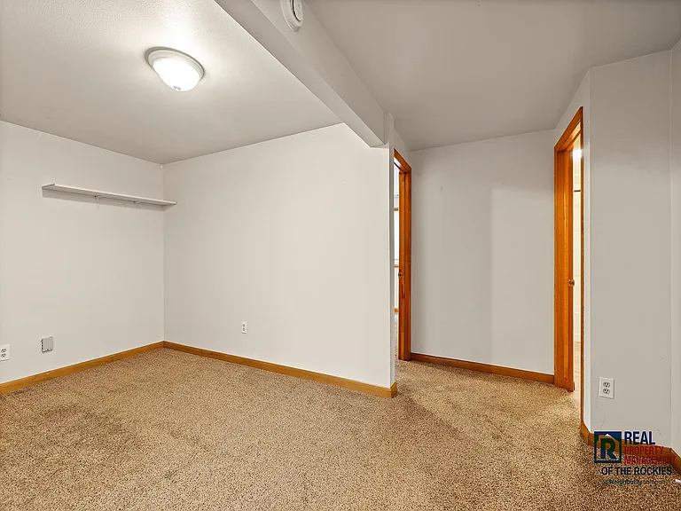 437 Radiant Dr — Photo 12