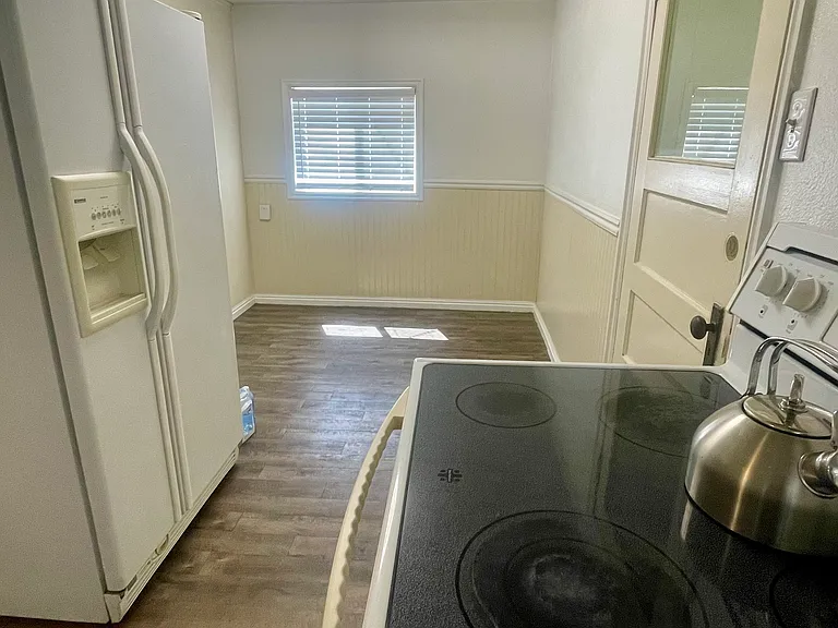302 W 500 S — Photo 20