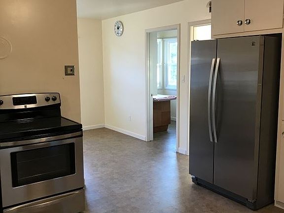 5th image of 905 Olsen Ln