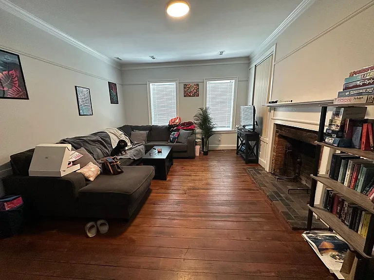 822 Caroline St #4 — Photo 5