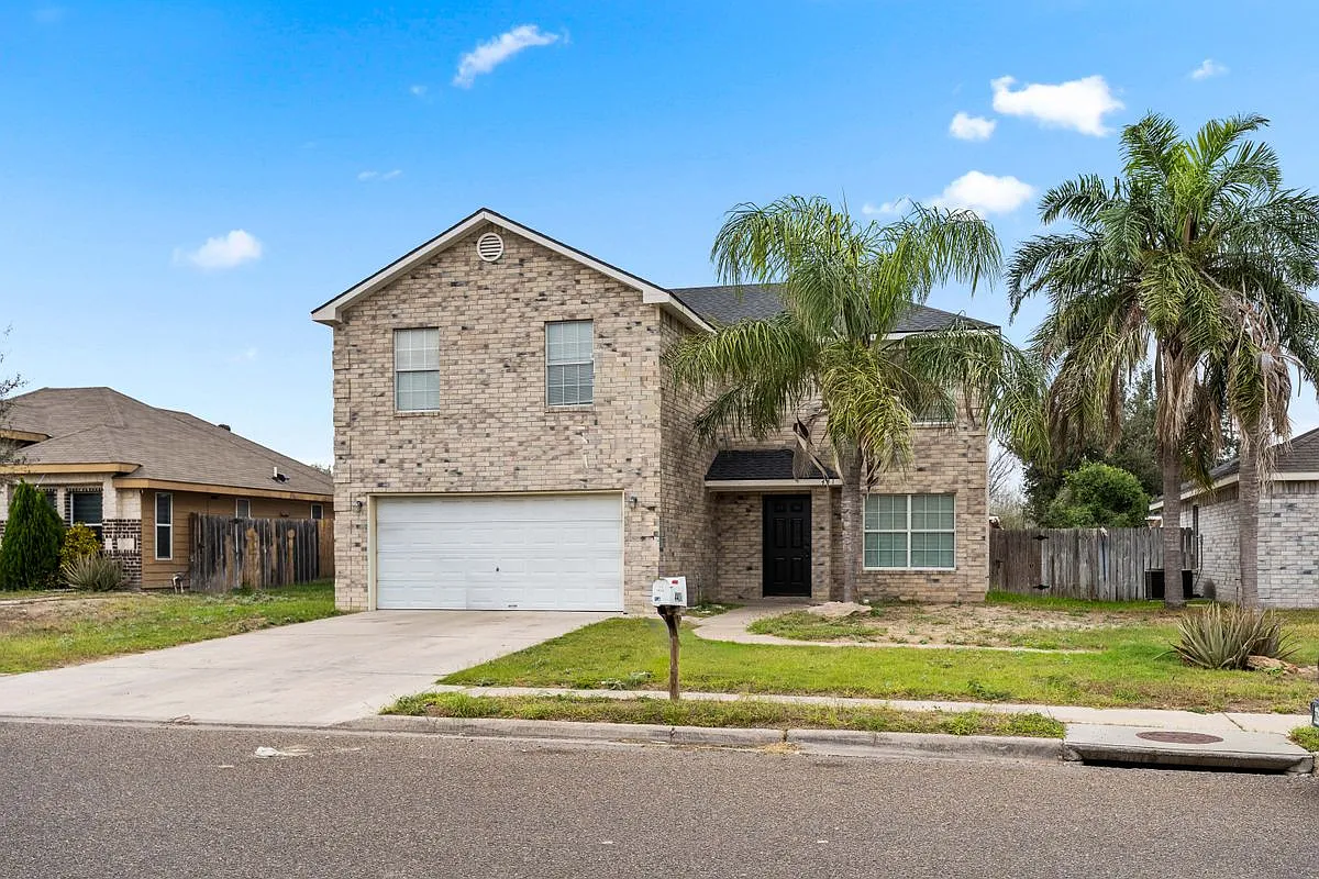 4 bed, 3.0 bath, 2076 sqft, $2,000 — Photo 1