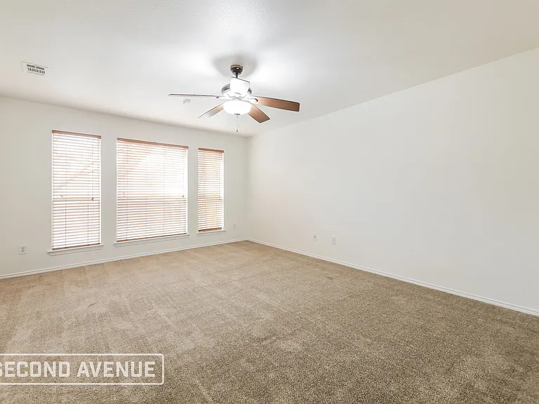 925 Warbler — Photo 12
