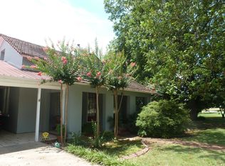 101 Douglas St, Sheffield, AL 35660