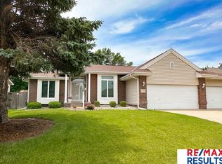 17315 M St, Omaha, NE 68135