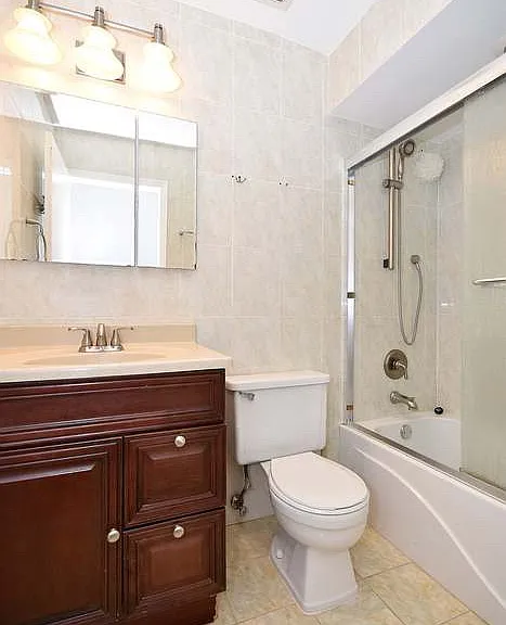 20 Parkside Ct #18 — Photo 4