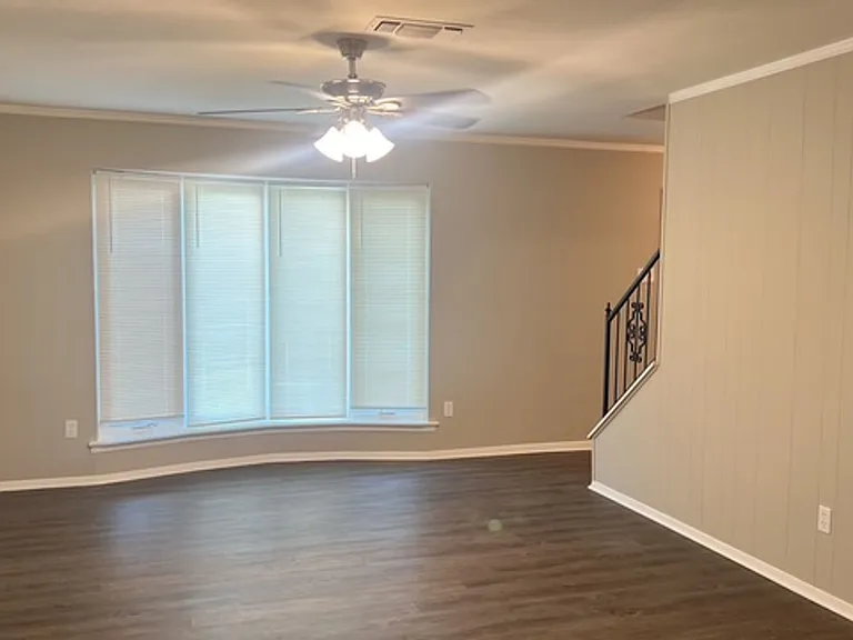 201 Straw Rd — Photo 31