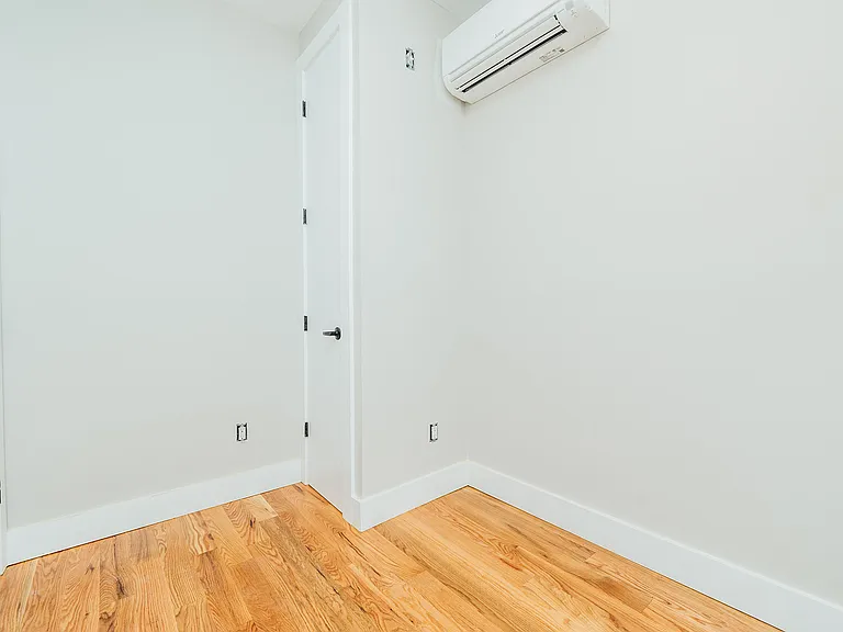 566 Maple St #2F — Photo 15
