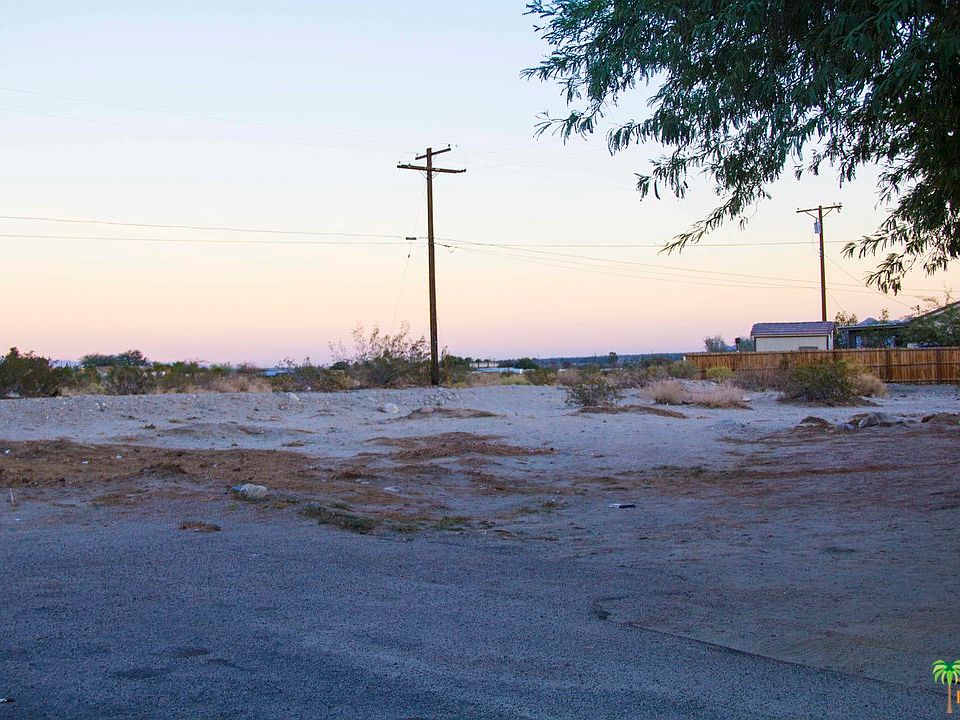 2nd image of 340 W Avenida Cerca