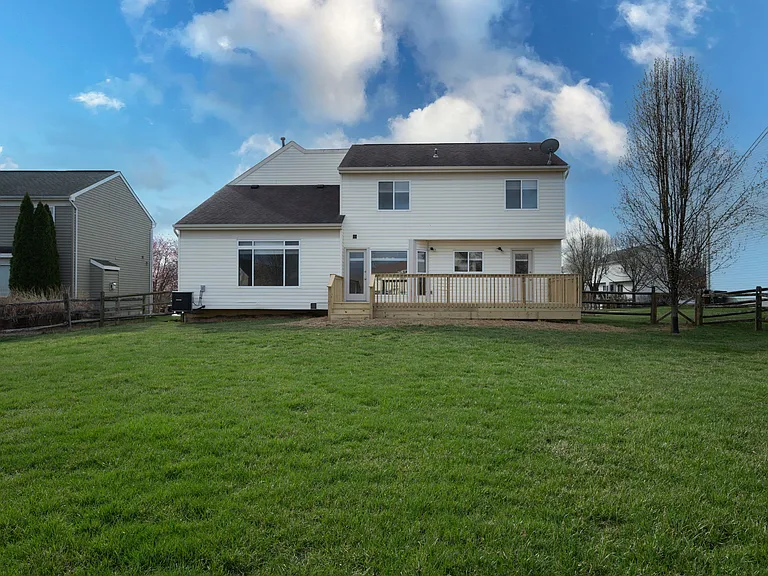 4597 Blainfield Ct — Photo 5