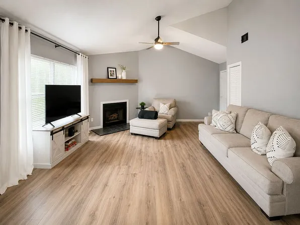 6231 Rolling Fork Rd APT F, North Charleston, SC 29406
