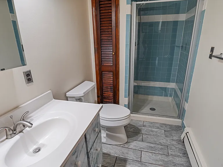 77 Highland Pl #2 — Photo 23