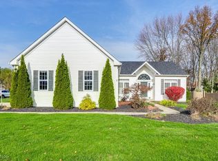 26994 Glenside Ln, Olmsted Township, OH