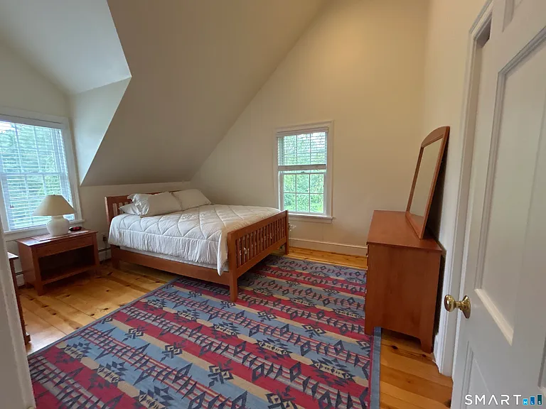 19 Robin Hill Ln — Photo 7
