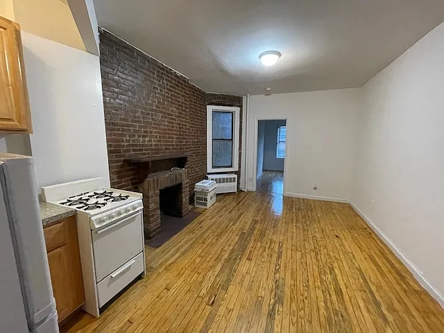 Building Photo - 426 W 48th St #3ER
