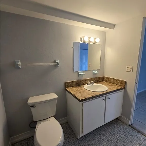 1830 Maravilla Ave #804 — Photo 23