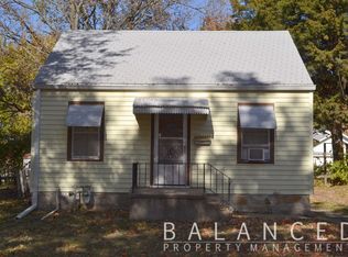 2232 SW Wilmington Ct, Topeka, KS 66606