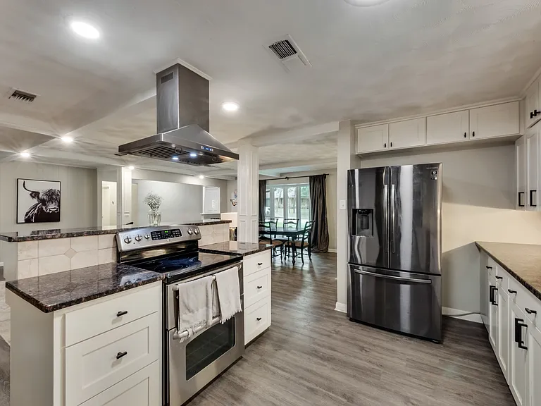 1718 Westminster Dr — Photo 15