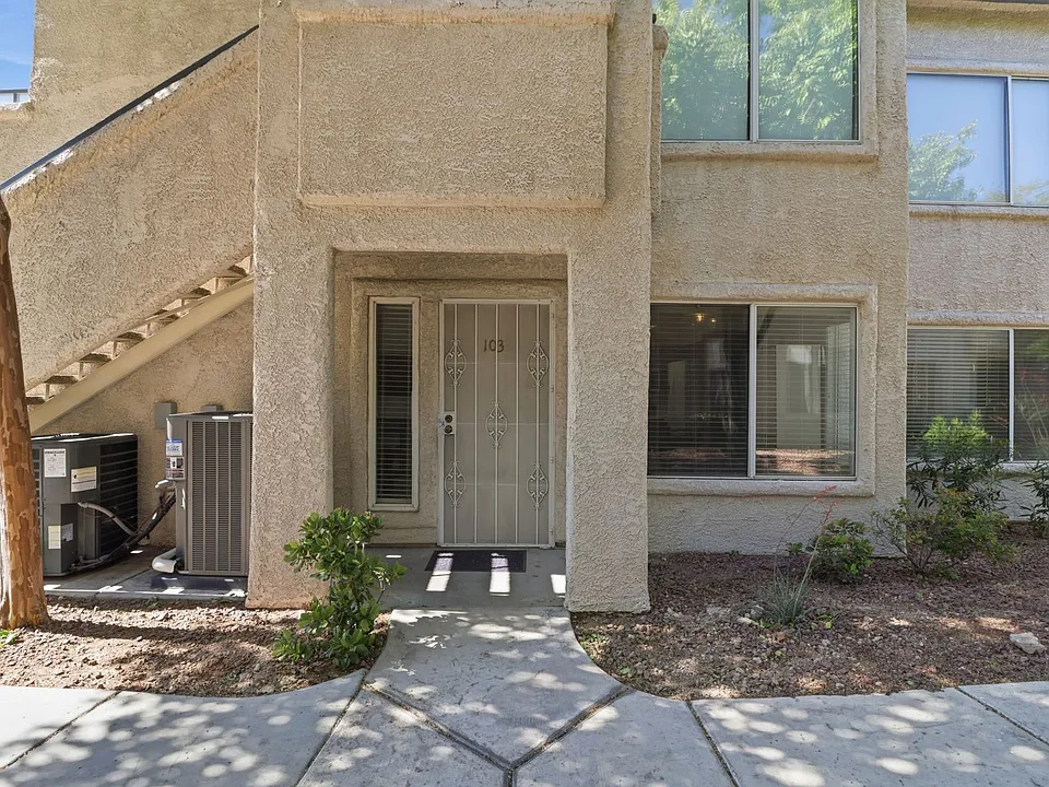 3074 Tarpon Dr #103