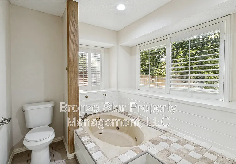 4710 Fallon Pl — Photo 14