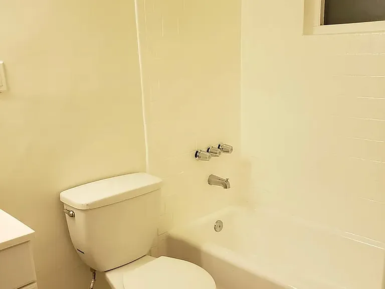Penn Apartments — Photo 19