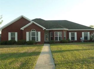 104 Lace Dr, Dothan, AL 36301