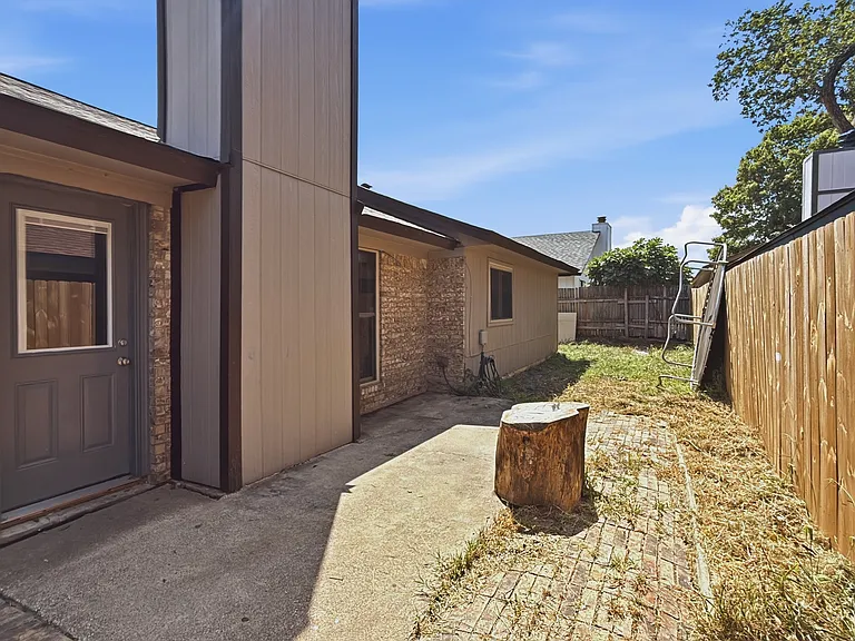 5113 Shoregate Sq — Photo 16