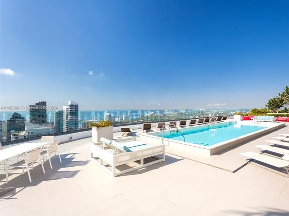 45 SW 9th St APT 2805, Miami, FL 33130