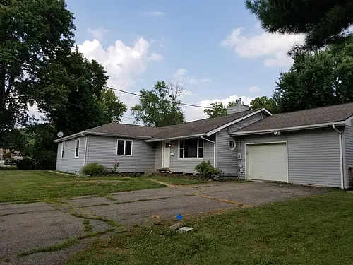 50 Home St Photo 1